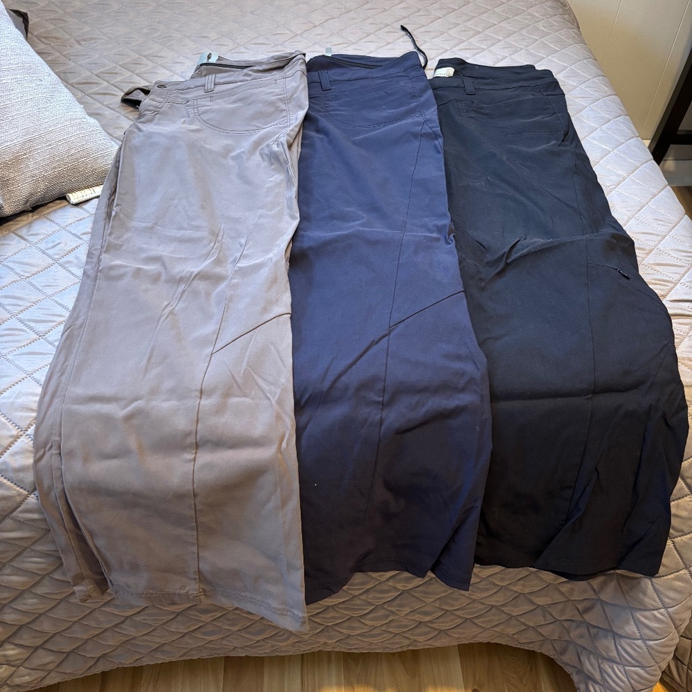 Athletic pants